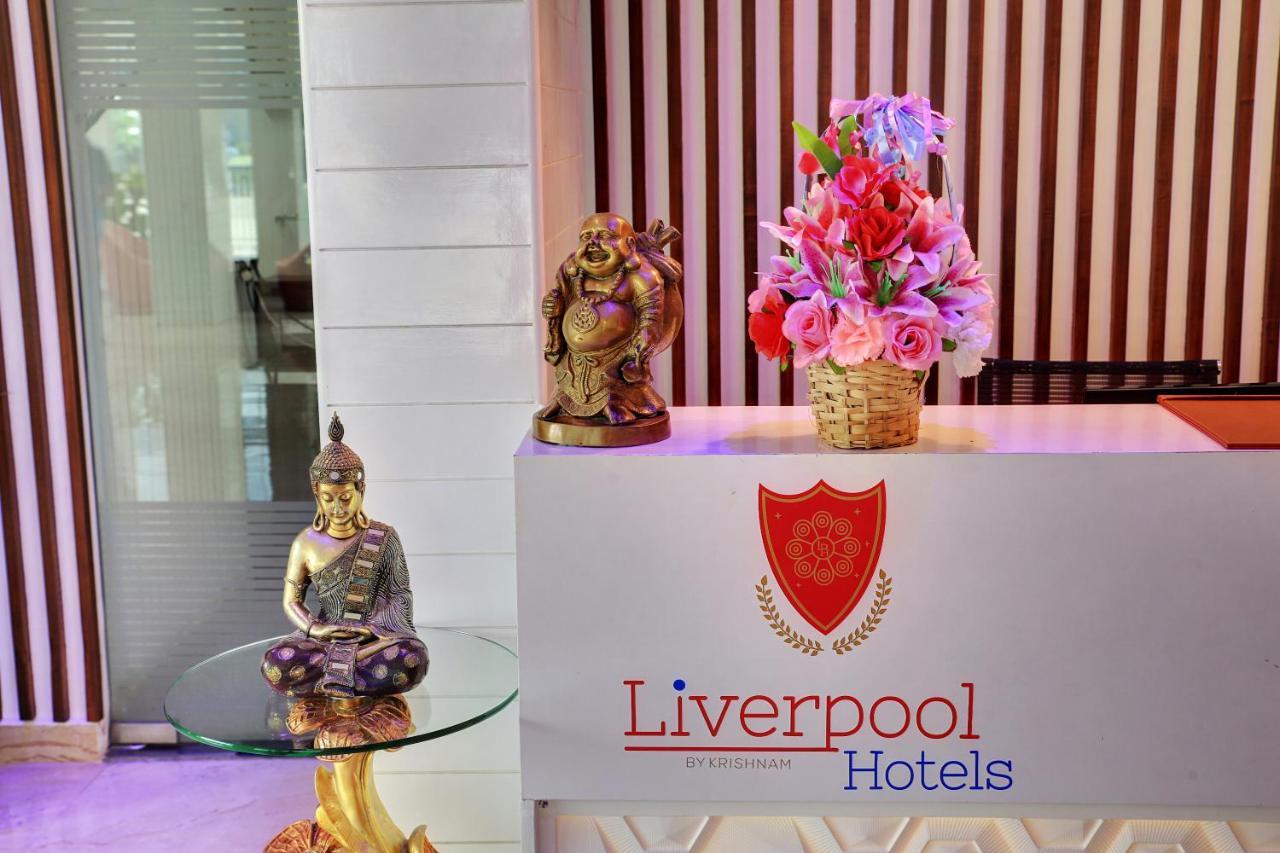 The Liverpool Blue Hotels Bangalore Exterior foto